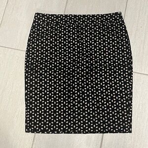LOFT Black and Cream Pencil Skirt